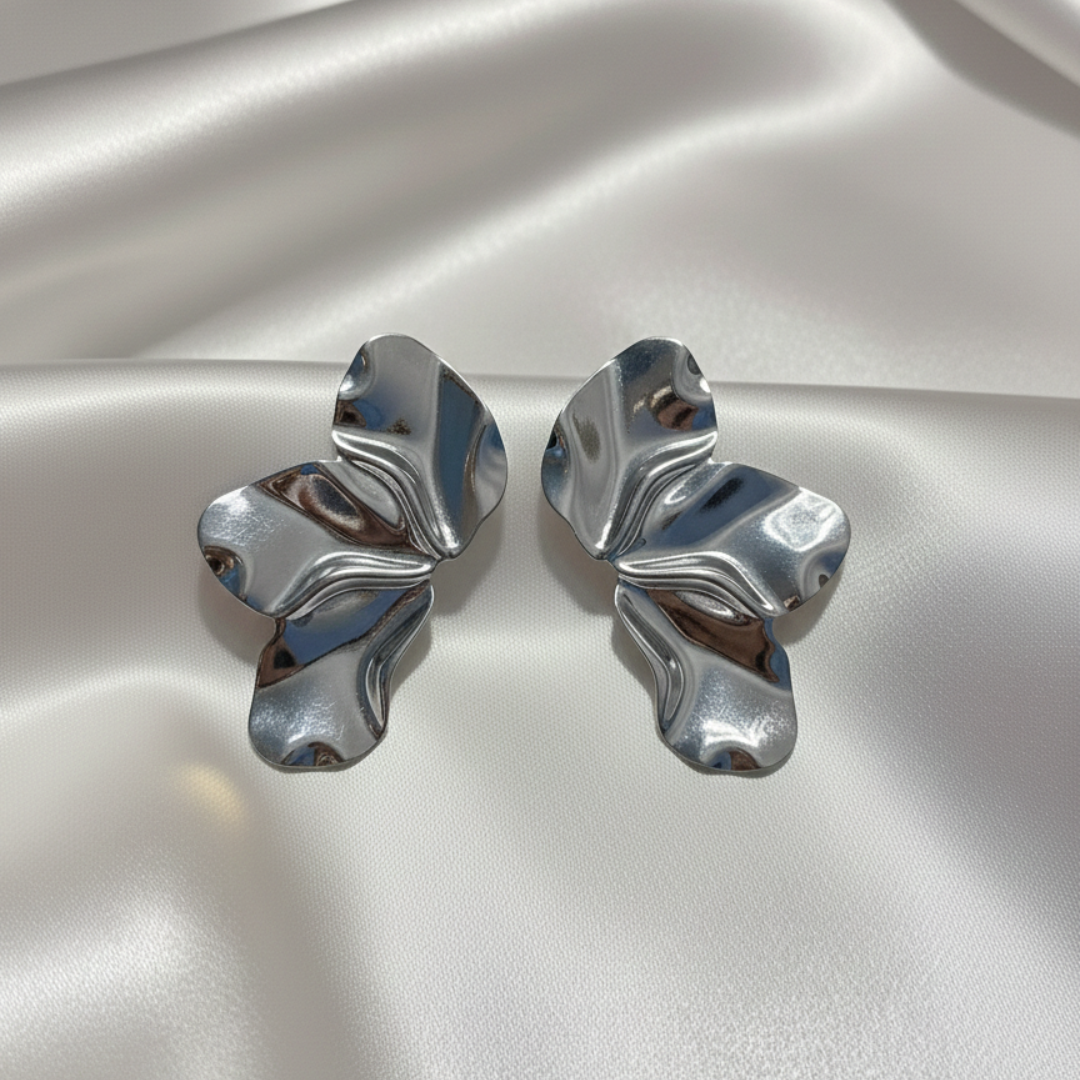 Brinco Flor de Pétalas Orgânico Minimalista