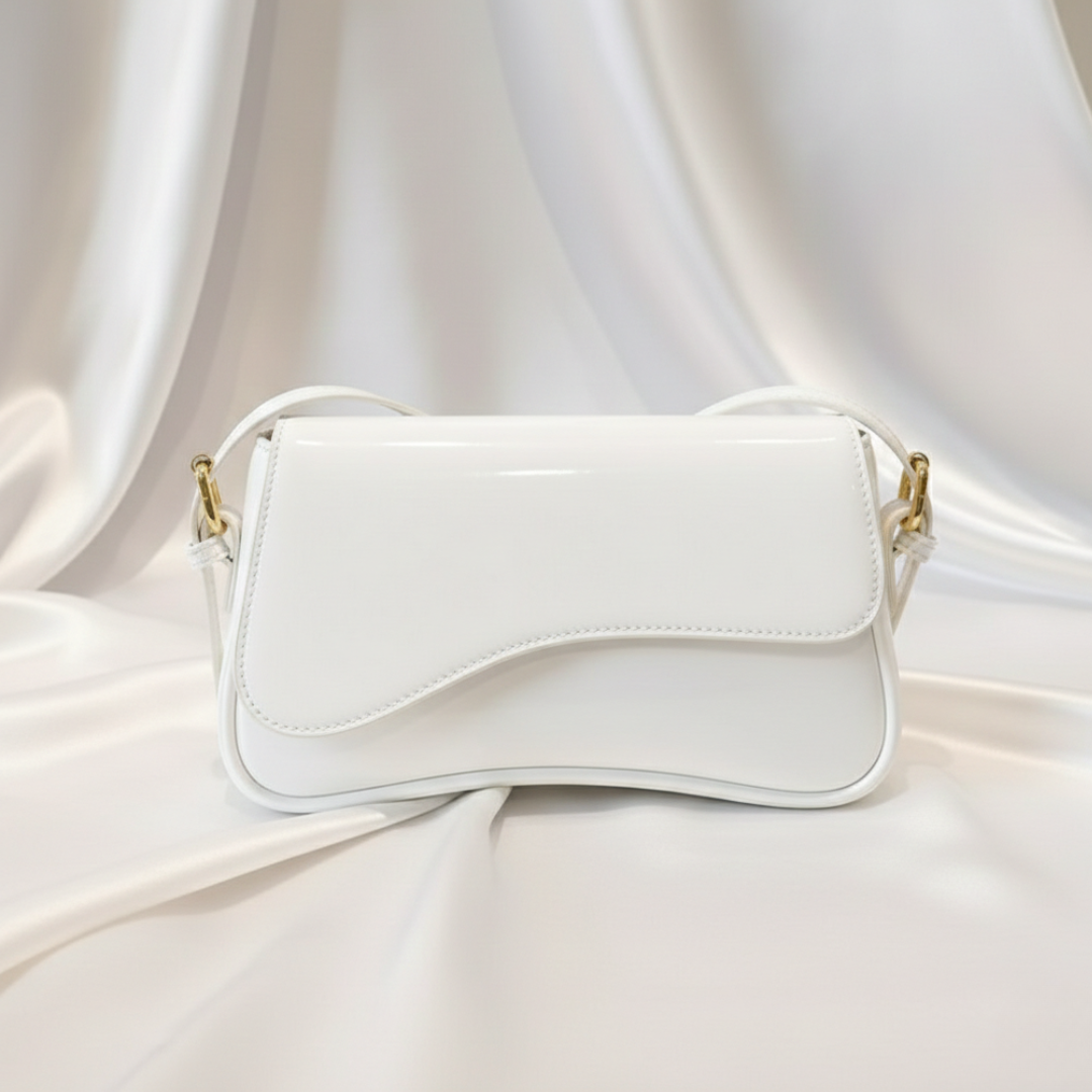 Bolsa Feminina Verniz Alça Ajustável Compacta