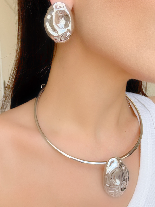 Conjunto Colar + Brinco Orgânico Moderno – Dourado / Prateado